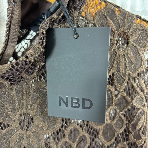 NBD Lace Everleigh Gown in Chocolate Brown NWT Large - Picture 5 of 7